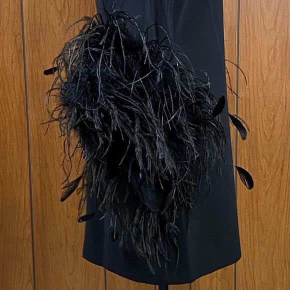 Alice + Olivia  Izola Feather-Trim Minidress size 8 - Picture 13 of 16